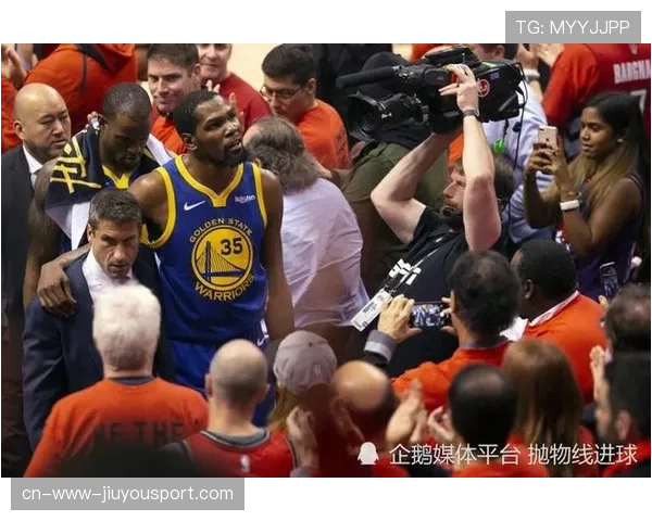 勇士队追求三连冠，胜利在望，勇士三冠对手